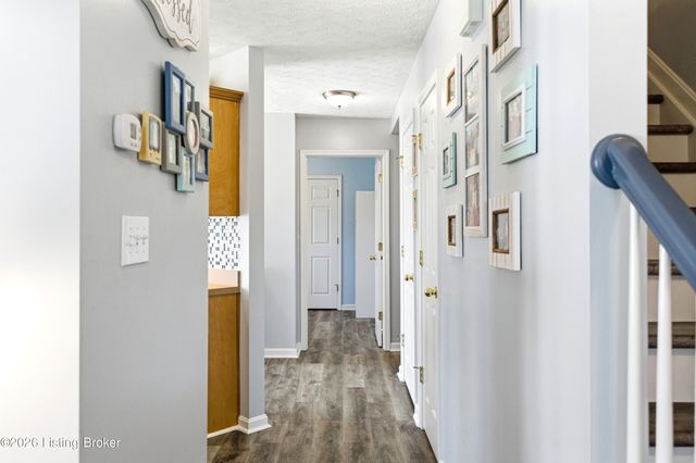 10531 Clyde Moore Blvd, Louisville, KY 40291