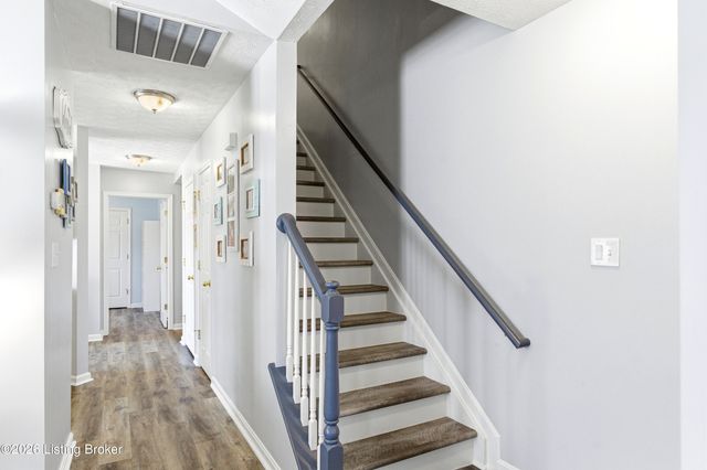 10531 Clyde Moore Blvd, Louisville, KY 40291