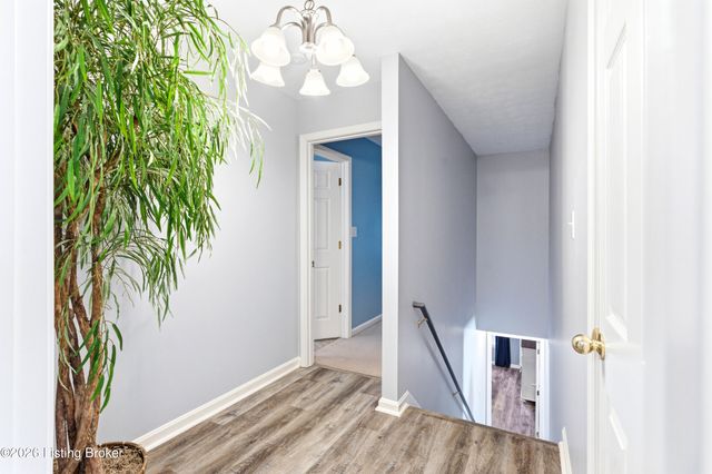 10531 Clyde Moore Blvd, Louisville, KY 40291