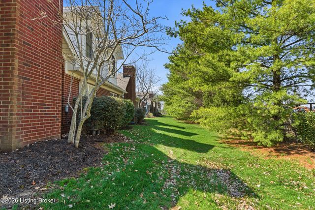 10531 Clyde Moore Blvd, Louisville, KY 40291