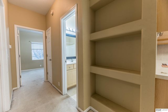 6215 N 146th Street, Omaha, NE 68116