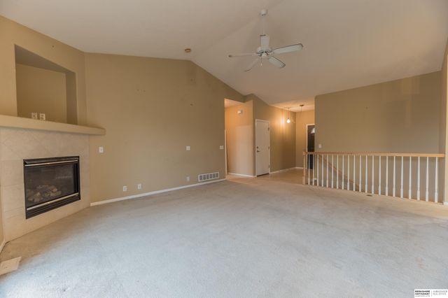 6215 N 146th Street, Omaha, NE 68116