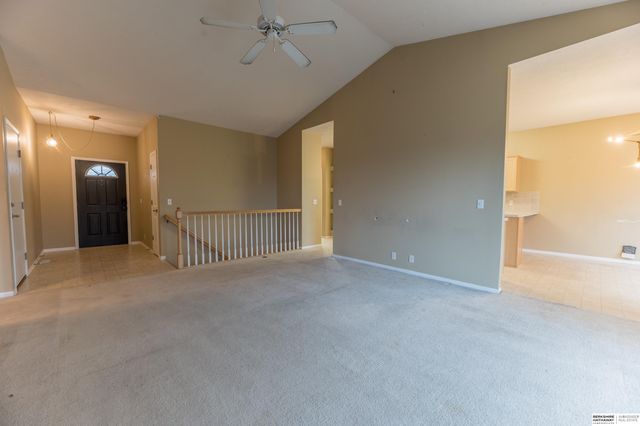 6215 N 146th Street, Omaha, NE 68116