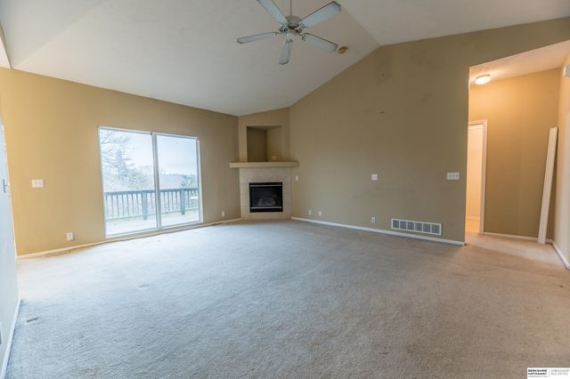 6215 N 146th Street, Omaha, NE 68116