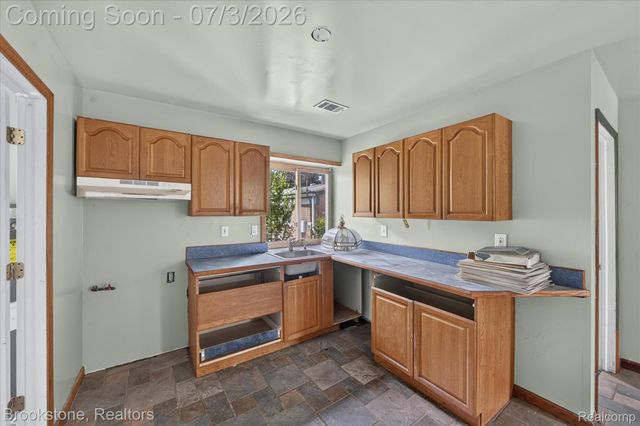 34637 Fairchild Street, Westland, MI 48186