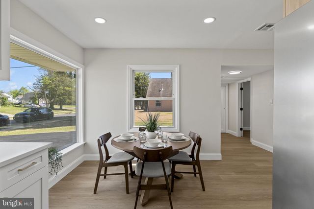 7 BELHURST LN, Willingboro, NJ 08046