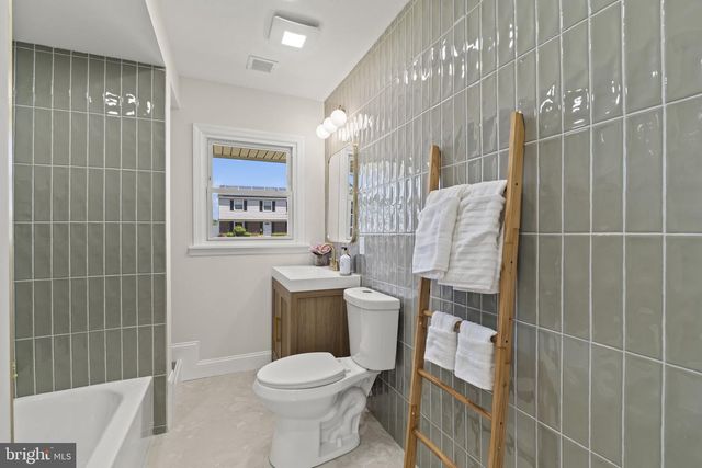 7 BELHURST LN, Willingboro, NJ 08046