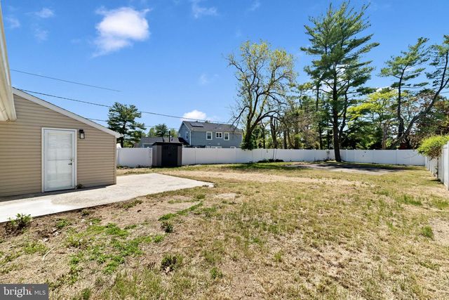 7 BELHURST LN, Willingboro, NJ 08046
