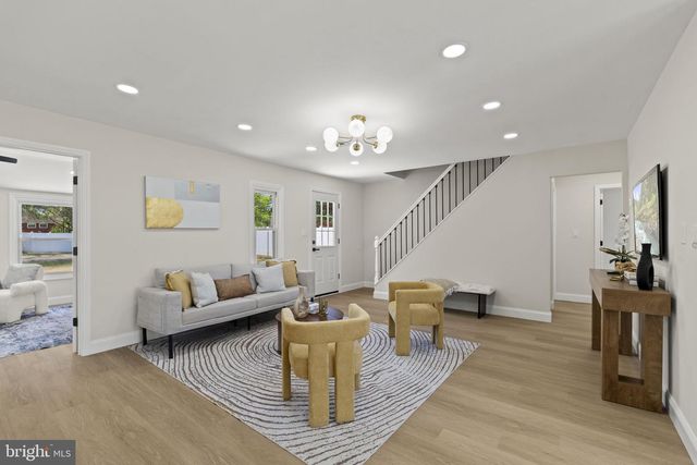 7 BELHURST LN, Willingboro, NJ 08046