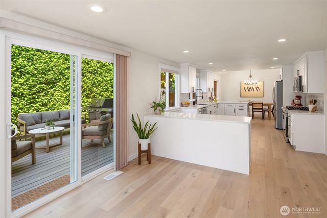 11138 127th Place NE, Kirkland, WA 98033