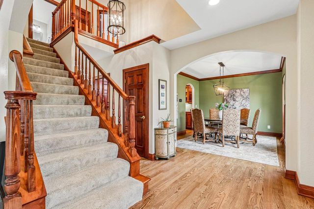 308 Copperfield DRIVE, Delafield, WI 53018