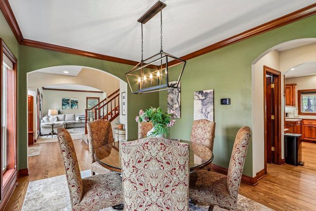 308 Copperfield DRIVE, Delafield, WI 53018
