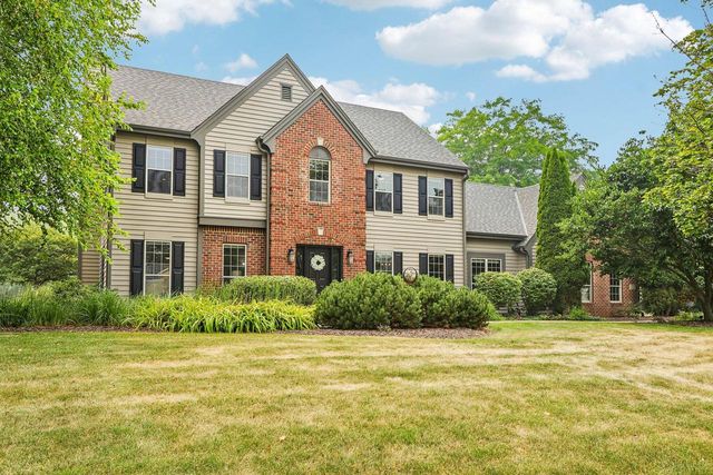 308 Copperfield DRIVE, Delafield, WI 53018