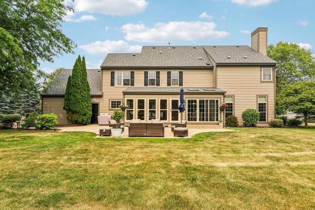 308 Copperfield DRIVE, Delafield, WI 53018