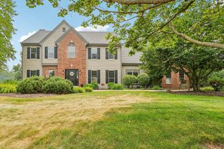 308 Copperfield DRIVE, Delafield, WI 53018