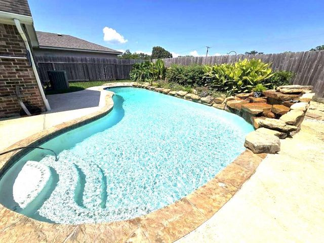 410 Scarlet Sage Drive, League City, TX 77573