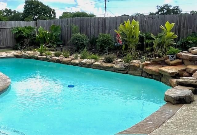 410 Scarlet Sage Drive, League City, TX 77573