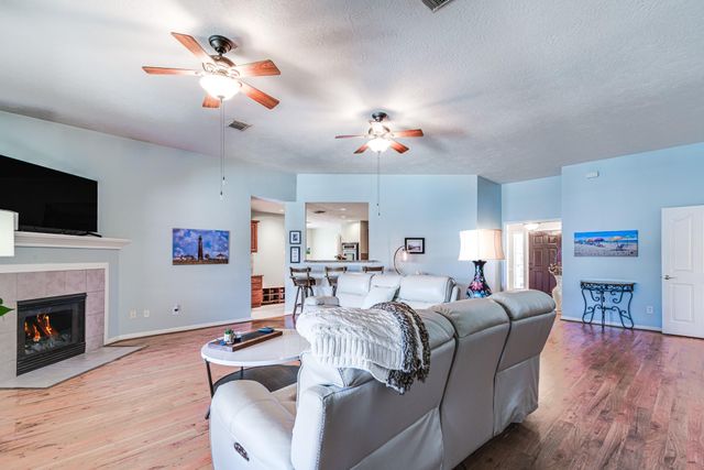 410 Scarlet Sage Drive, League City, TX 77573