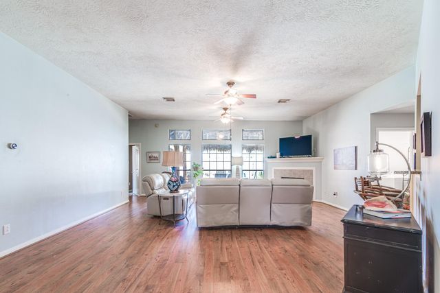 410 Scarlet Sage Drive, League City, TX 77573