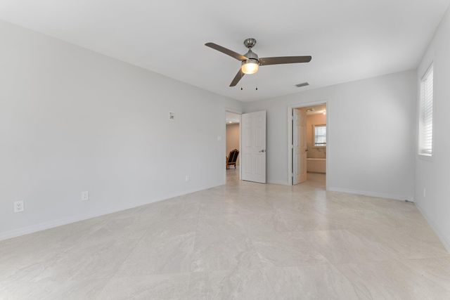 5883 Set N Sun Place, Jupiter, FL 33458