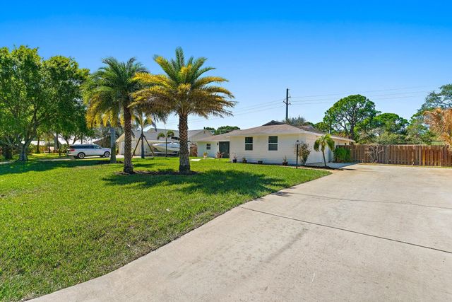 5883 Set N Sun Place, Jupiter, FL 33458