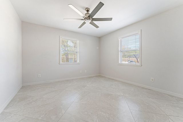 5883 Set N Sun Place, Jupiter, FL 33458