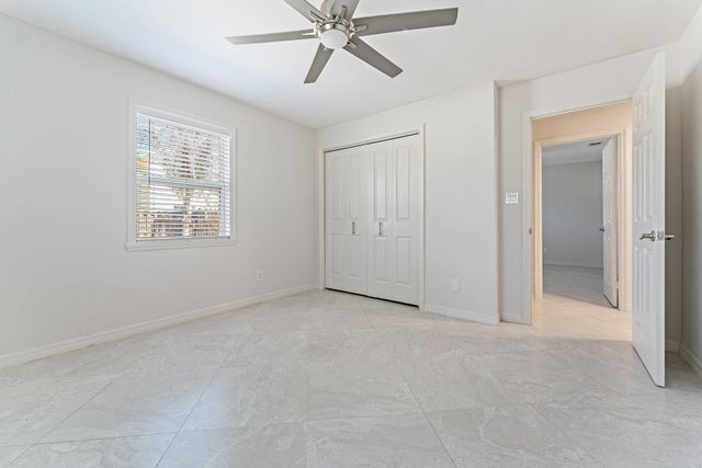 5883 Set N Sun Place, Jupiter, FL 33458