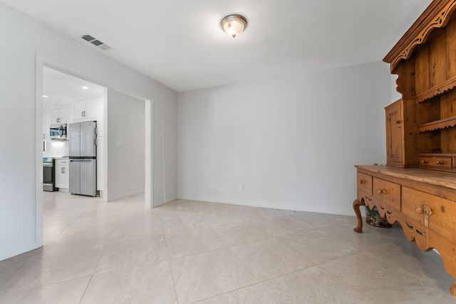 5883 Set N Sun Place, Jupiter, FL 33458