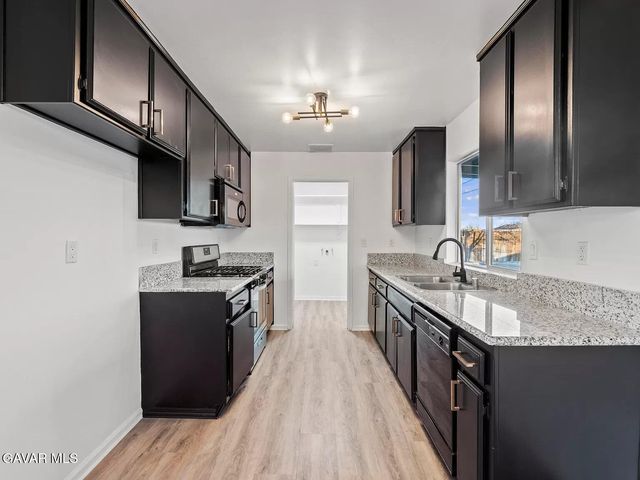 8560 Nipa Avenue, California City, CA 93505