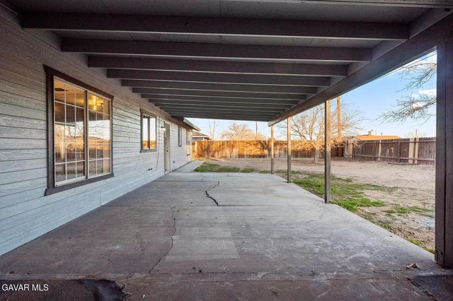 8560 Nipa Avenue, California City, CA 93505