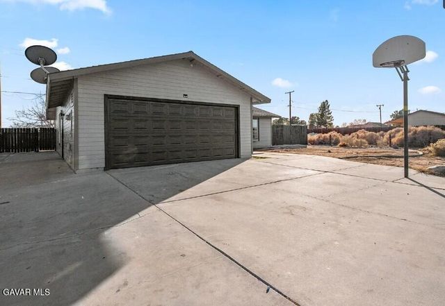 8560 Nipa Avenue, California City, CA 93505