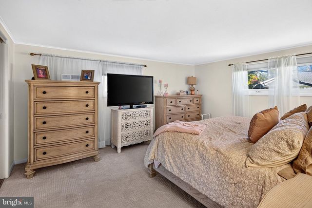 164 PAXSON AVE, Hamilton, NJ 08690