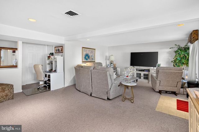 164 PAXSON AVE, Hamilton, NJ 08690