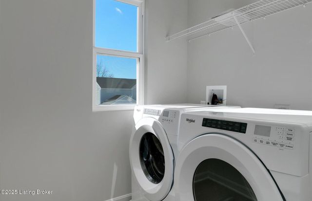 8302 Fairmount Rd, Louisville, KY 40291