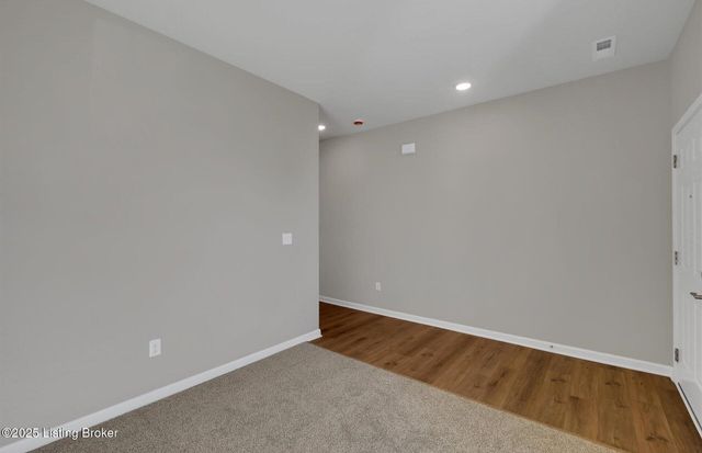 8302 Fairmount Rd, Louisville, KY 40291