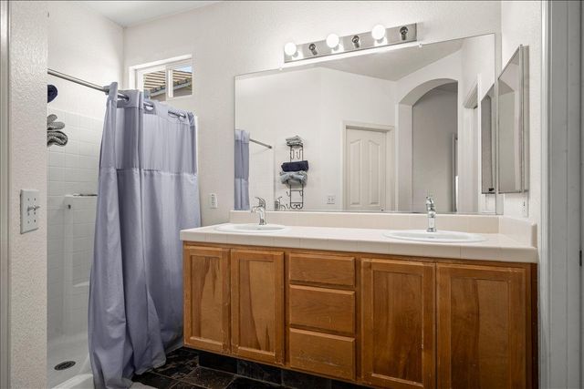 1902 Ivycrest Way, Sacramento, CA 95835