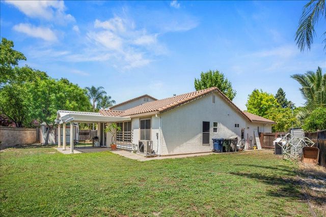 1902 Ivycrest Way, Sacramento, CA 95835