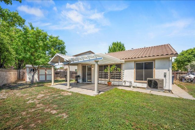1902 Ivycrest Way, Sacramento, CA 95835