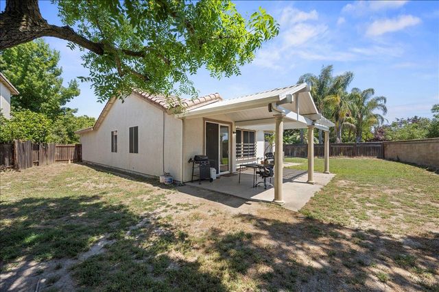 1902 Ivycrest Way, Sacramento, CA 95835
