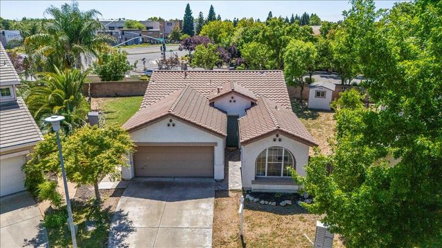 1902 Ivycrest Way, Sacramento, CA 95835