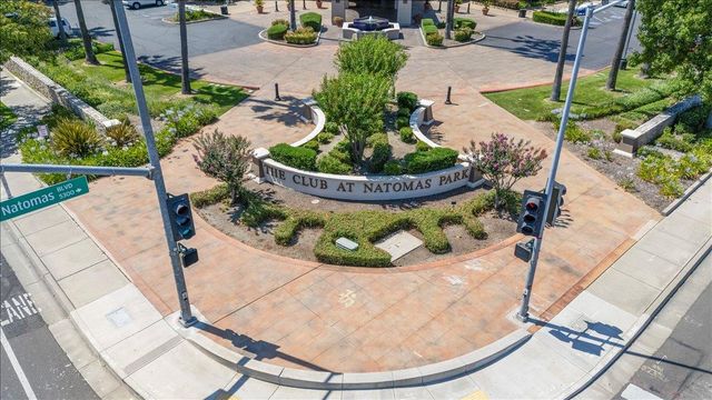 1902 Ivycrest Way, Sacramento, CA 95835