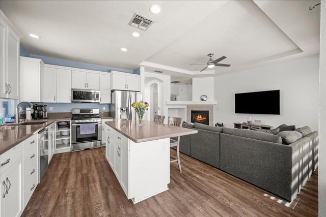 1902 Ivycrest Way, Sacramento, CA 95835