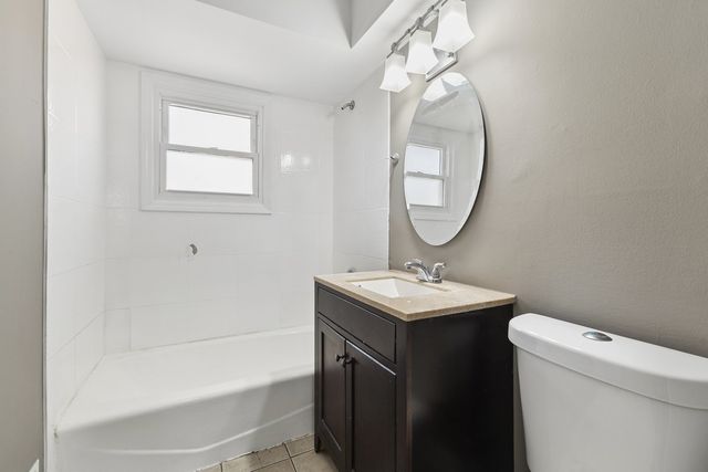 815 W 187th Street, Glenwood, IL 60425