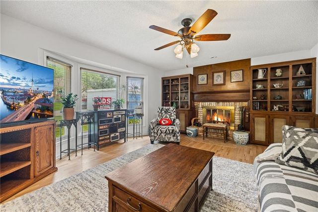 503 S Park Drive, Raymore, MO 64083