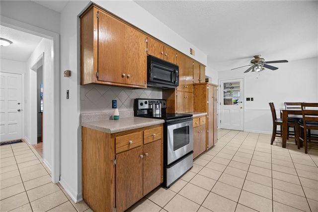 503 S Park Drive, Raymore, MO 64083