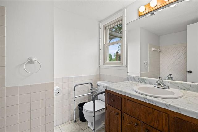 503 S Park Drive, Raymore, MO 64083