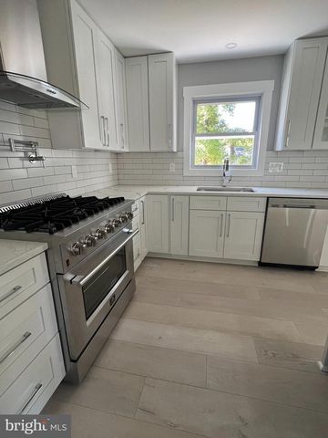 8638 VERNON AVE, Alexandria, VA 22309