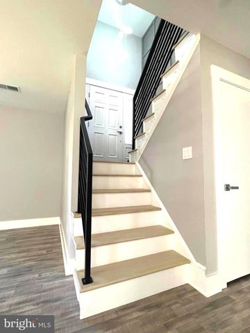 8638 VERNON AVE, Alexandria, VA 22309