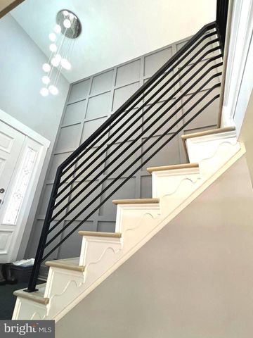 8638 VERNON AVE, Alexandria, VA 22309