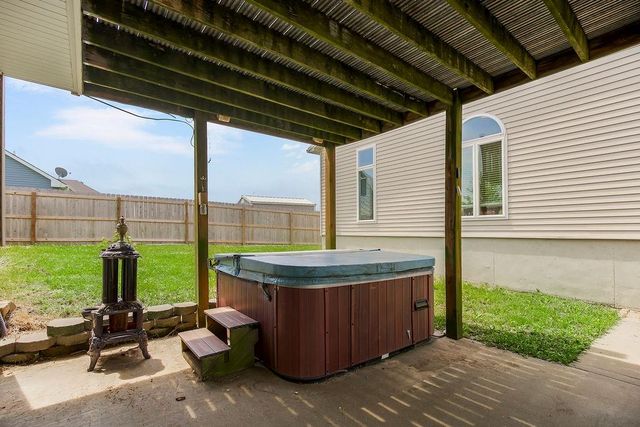 7086 SW Crystal Lane, Trimble, MO 64492